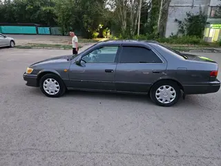 Toyota Camry, 1999