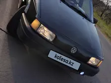 Volkswagen Passat, 1990