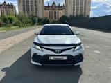 Toyota Camry 2021 года за 16 500 000 тг. в Астана – фото 5