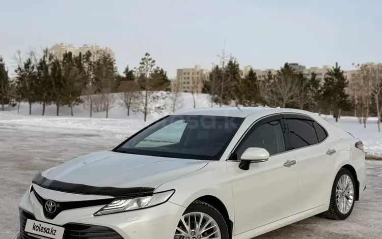 Toyota Camry 2019 года за 15 000 000 тг. в Астана