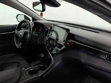 Toyota Camry 2020 года за 12 290 000 тг. в Астана – фото 21