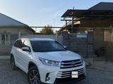 Toyota Highlander 2017 года за 15 501 144 тг. в Тараз