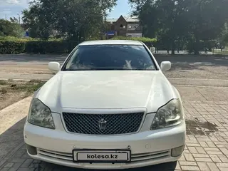 Toyota Crown, 2005