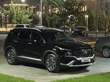 Hyundai Santa Fe 2023 года за 16 800 000 тг. в Алматы