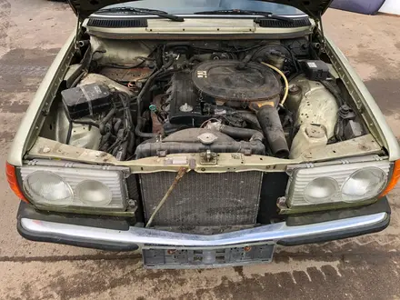 Mercedes W123 двигатель в сборе 2.3 102 за 500 000 тг. в Караганда – фото 2