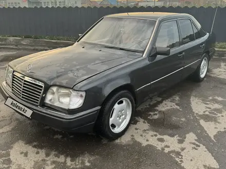 Mercedes-Benz E 220 1994 года за 1 500 000 тг. в Усть-Каменогорск – фото 9