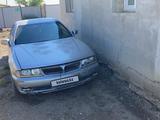 Mitsubishi Diamante 1997 года за 300 000 тг. в Атырау – фото 2