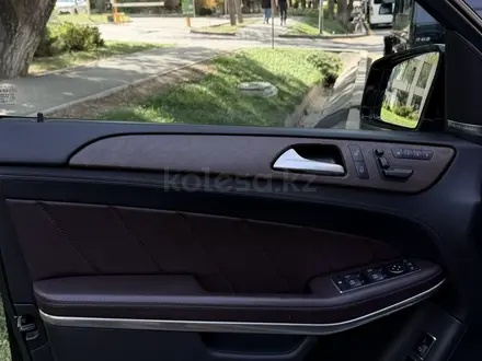 Mercedes-Benz GL 500 2013 года за 17 690 000 тг. в Алматы – фото 15