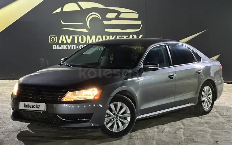 Volkswagen Passat 2013 годаfor6 500 000 тг. в Атырау