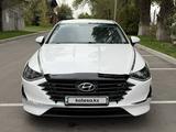 Hyundai Sonata 2023 годаүшін10 800 000 тг. в Алматы – фото 2