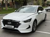 Hyundai Sonata 2023 годаүшін10 800 000 тг. в Алматы – фото 3