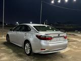 Lexus ES 300h 2014 года за 8 100 000 тг. в Актау – фото 2