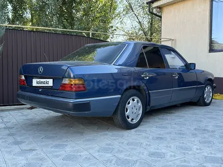 Mercedes-Benz E 200 1991 года за 1 200 000 тг. в Алматы – фото 3