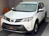 Toyota RAV4 2015 года за 8 800 000 тг. в Астана – фото 3