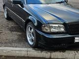 Mercedes-Benz C 180 1995 годаүшін2 100 000 тг. в Темиртау – фото 2