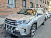 Toyota Highlander 2015 года за 17 500 000 тг. в Астана