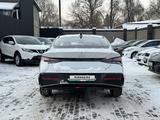 Hyundai Elantra 2023 года за 9 300 000 тг. в Алматы – фото 2