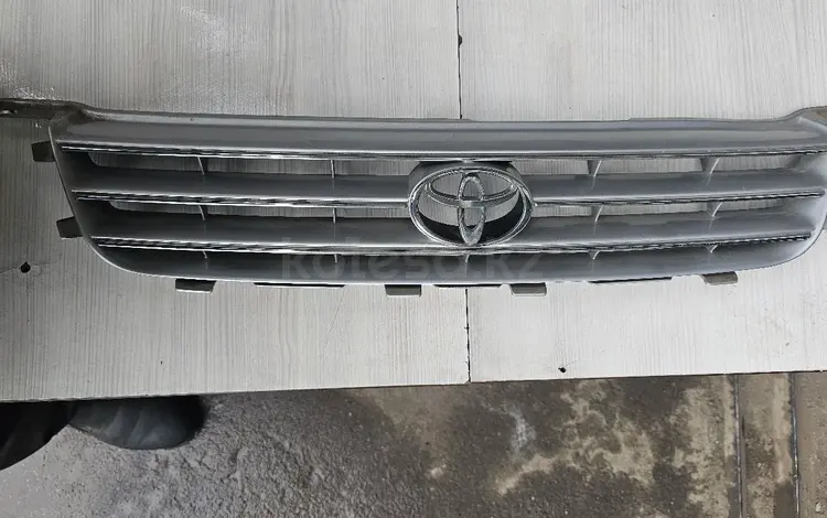 Решетка радиатора Toyota Camry 20 за 30 000 тг. в Алматы