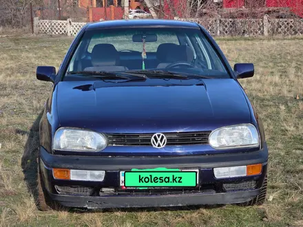 Volkswagen Golf 1995 года за 1 800 000 тг. в Уральск