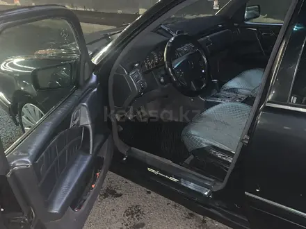 Mercedes-Benz E 200 1997 года за 2 500 000 тг. в Астана – фото 2