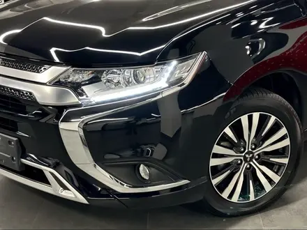 Mitsubishi Outlander 2023 года за 13 590 000 тг. в Астана