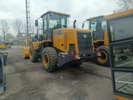 XCMG  Погрузчик фронтальный XCMG LW330KZ 2025 года в Астана – фото 6