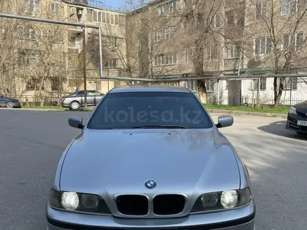 BMW 528 1998 года за 3 500 000 тг. в Шымкент