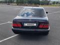 Mercedes-Benz E 280 1998 года за 2 100 000 тг. в Шымкент – фото 3
