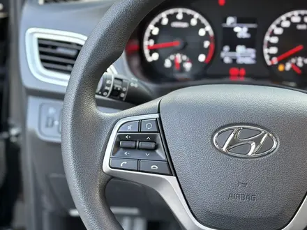 Hyundai Accent 2022 года за 8 199 999 тг. в Алматы – фото 57
