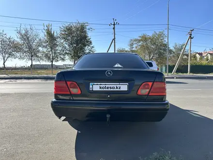 Mercedes-Benz E 240 1998 года за 2 655 301 тг. в Кульсары – фото 7