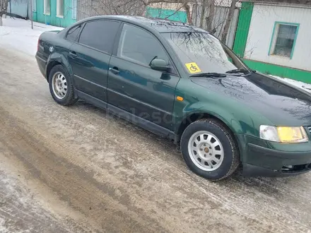 Volkswagen Passat 1997 года за 1 900 000 тг. в Уральск – фото 2