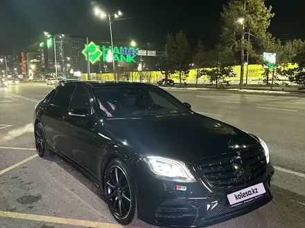 Mercedes-Benz S 560 2017 года за 55 000 000 тг. в Шымкент