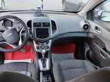 Chevrolet Aveo 2013 года за 2 999 999 тг. в Уральск – фото 4