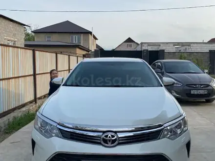 Toyota Camry 2017 года за 12 500 000 тг. в Алматы – фото 3