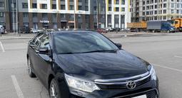 Toyota Camry 2015 года за 11 800 000 тг. в Астана – фото 2