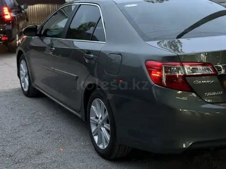 Toyota Camry 2013 года за 6 900 000 тг. в Актобе – фото 12