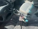 Nissan Almera 2001 года за 100 001 тг. в Актобе – фото 4