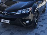Toyota RAV4 2015 года за 9 000 000 тг. в Жанаозен – фото 2