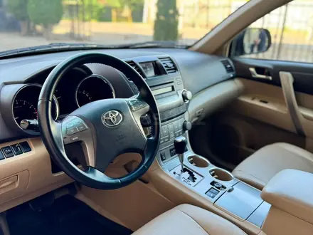 Toyota Highlander 2011 года за 10 900 000 тг. в Алматы – фото 12