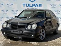 Mercedes-Benz E 200 1998 года за 2 800 000 тг. в Атырау