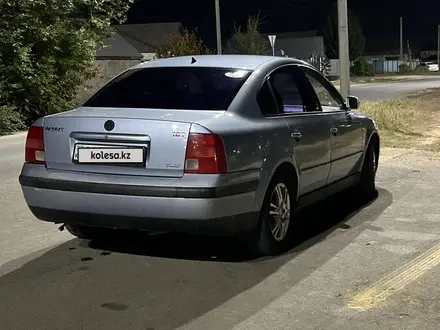 Volkswagen Passat 1998 года за 1 490 000 тг. в Уральск – фото 8