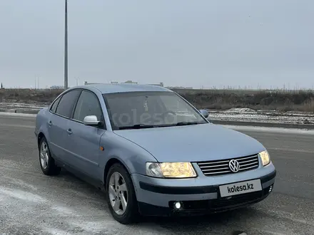 Volkswagen Passat 1998 года за 1 750 000 тг. в Уральск – фото 4