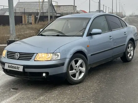 Volkswagen Passat 1998 года за 1 750 000 тг. в Уральск – фото 3