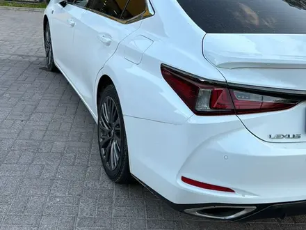 Lexus ES 350 2019 года за 27 000 000 тг. в Шымкент – фото 3