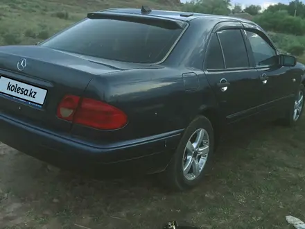 Mercedes-Benz E 280 1997 года за 3 100 000 тг. в Сатпаев – фото 9