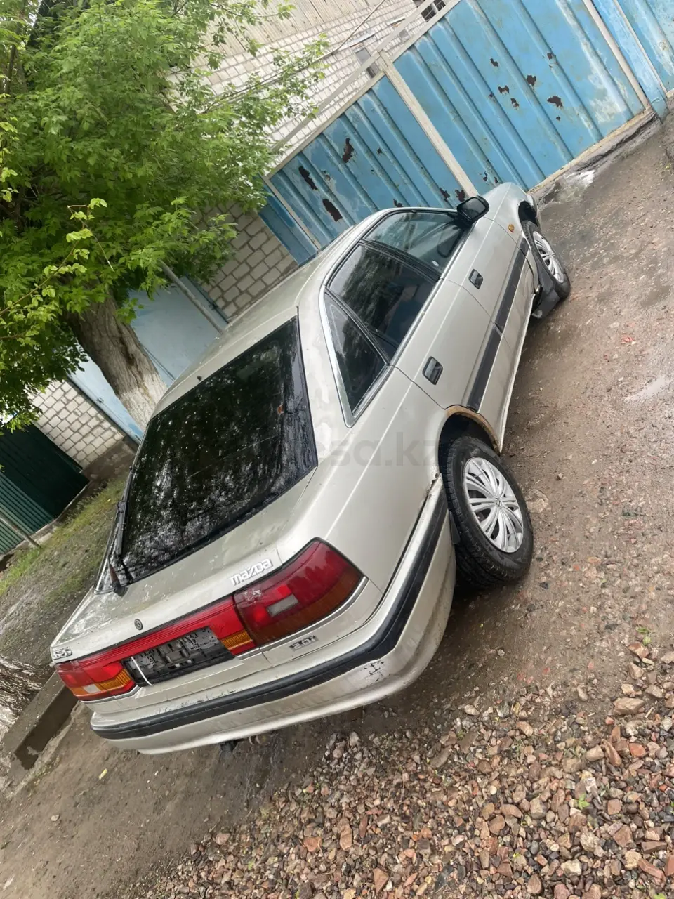 Mazda 626, 1990