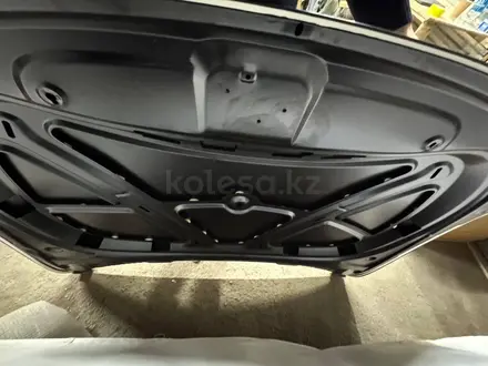 Капот на Volkswagen за 125 000 тг. в Алматы – фото 2