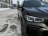 BMW X6 2021 года за 47 000 000 тг. в Астана – фото 2