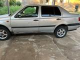 Volkswagen Vento 1993 года за 700 000 тг. в Шымкент