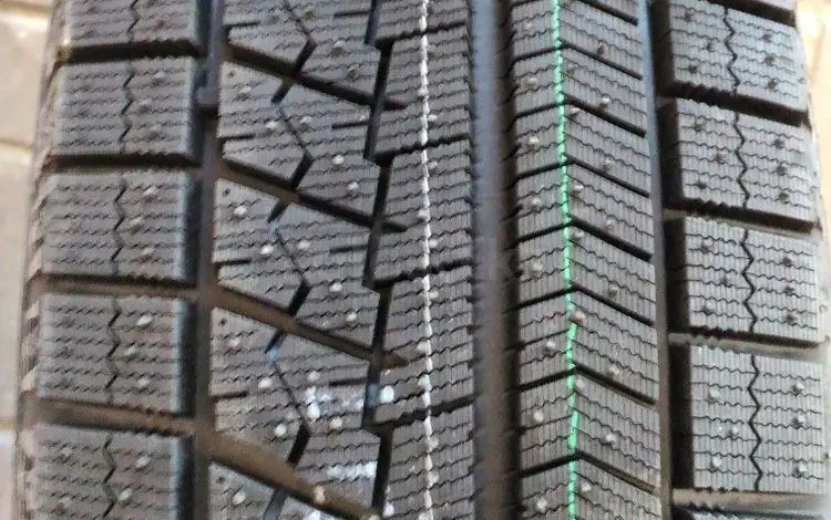 Шины Bridgestone 225/50/r17 VRX за 73 000 тг. в Алматы